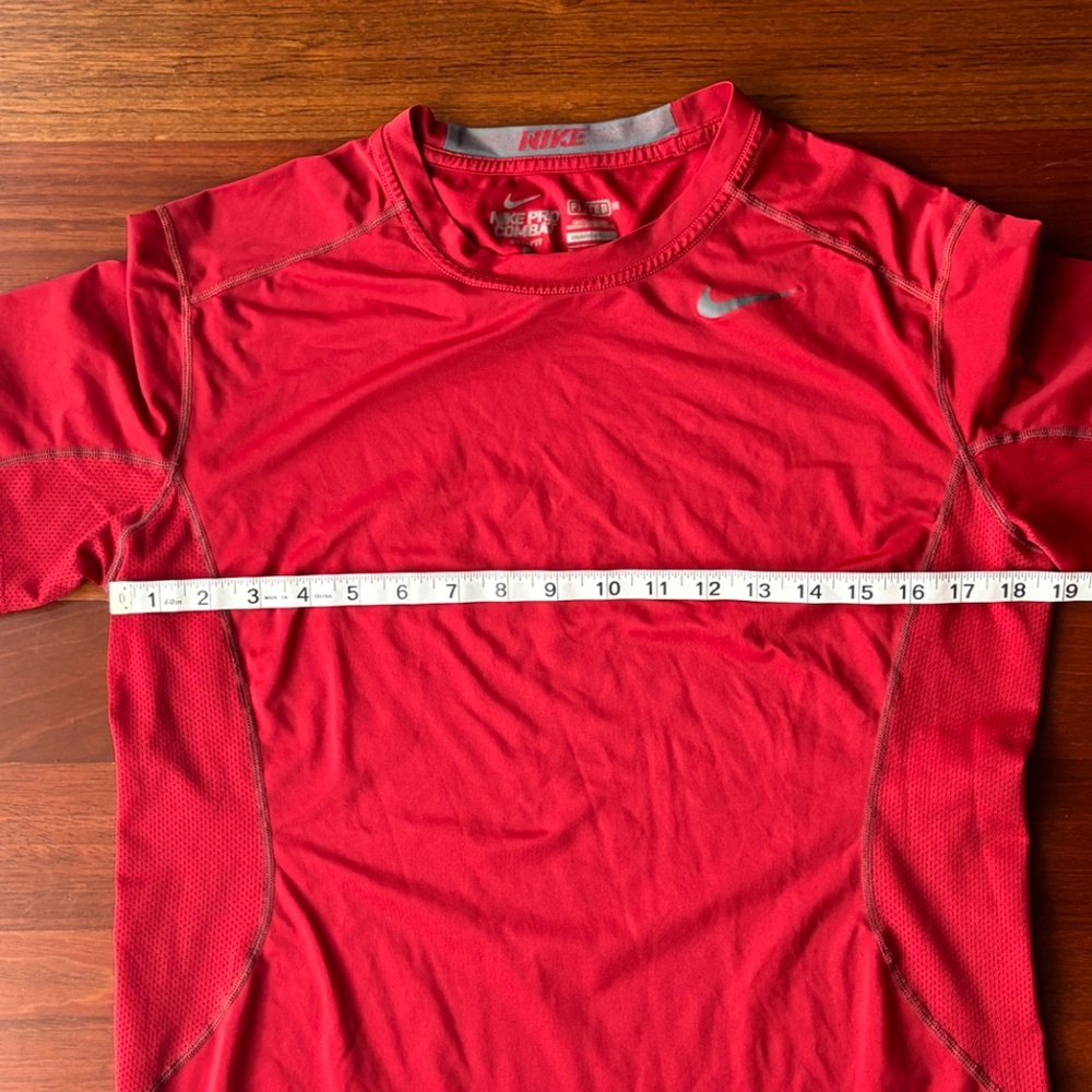 Nike Pro Combat Dri-FIT Short Sleeve Athletic T-Shirt - Picture 8 of 9